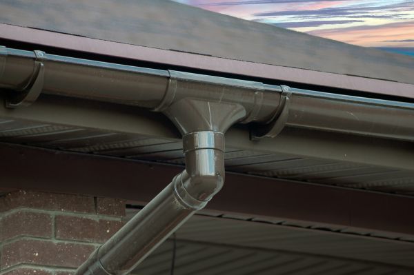 Building Gutter Installation in Marion